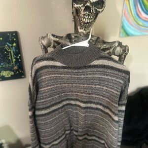 American Eagle Outfitters Gray and Brown Crewneck Sweater